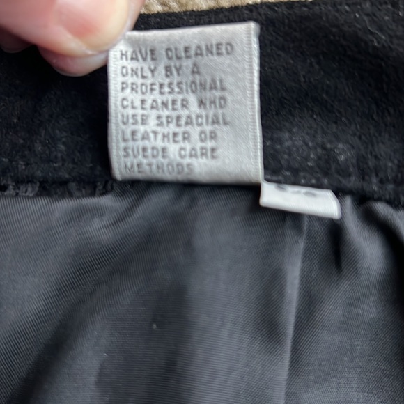 Retro 90s Suede High Waisted Skirt - Picture 4 of 6